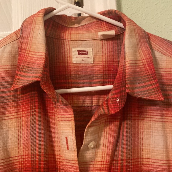 Women’s Flannel Size: L - Picture 4 of 6
